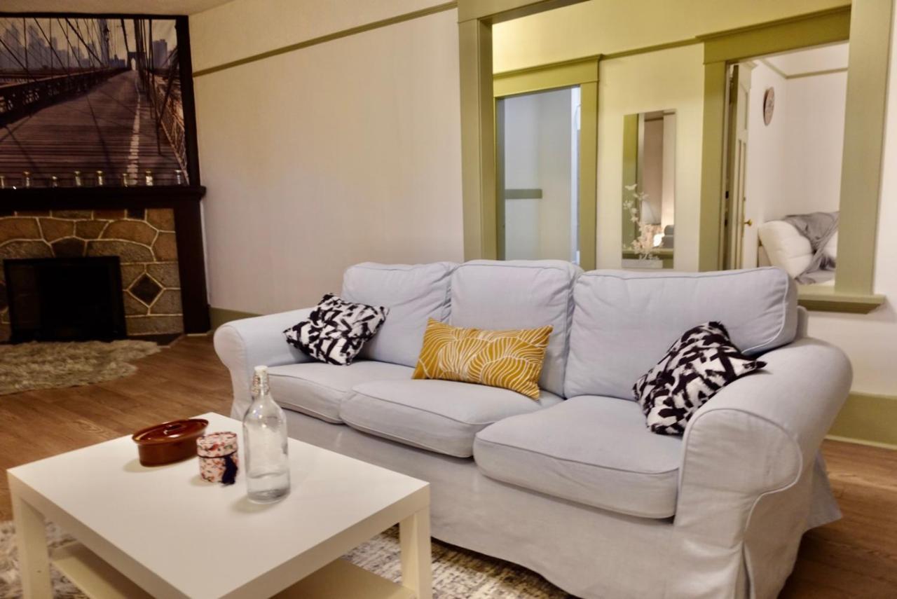 Private Room In A Shared House Vancouver Esterno foto