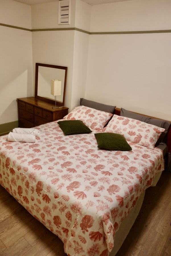 Private Room In A Shared House Vancouver Esterno foto