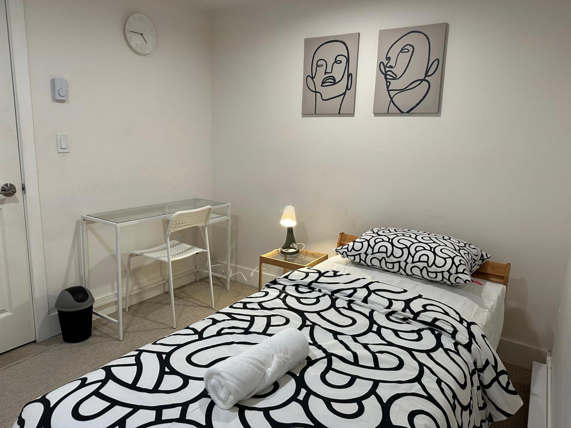 Private Room In A Shared House Vancouver Esterno foto